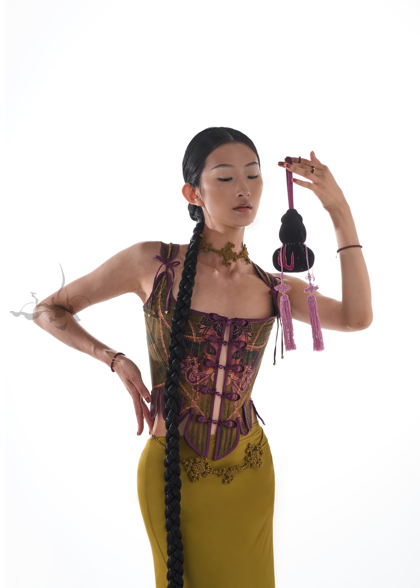 JIFF CONTOUR Golden Jade Collection Purple-Blaze Gourd Manchu Hand-Embroidered Tasseled Sachet